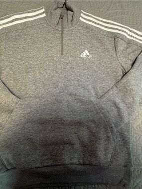 adidas Essentials Men’s Fleece Quarter Zip Sweatshirt Light Gray Crewneck Size S